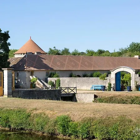 Chateau Sleeps 16 Wifi Saint-Loup-Lamaire